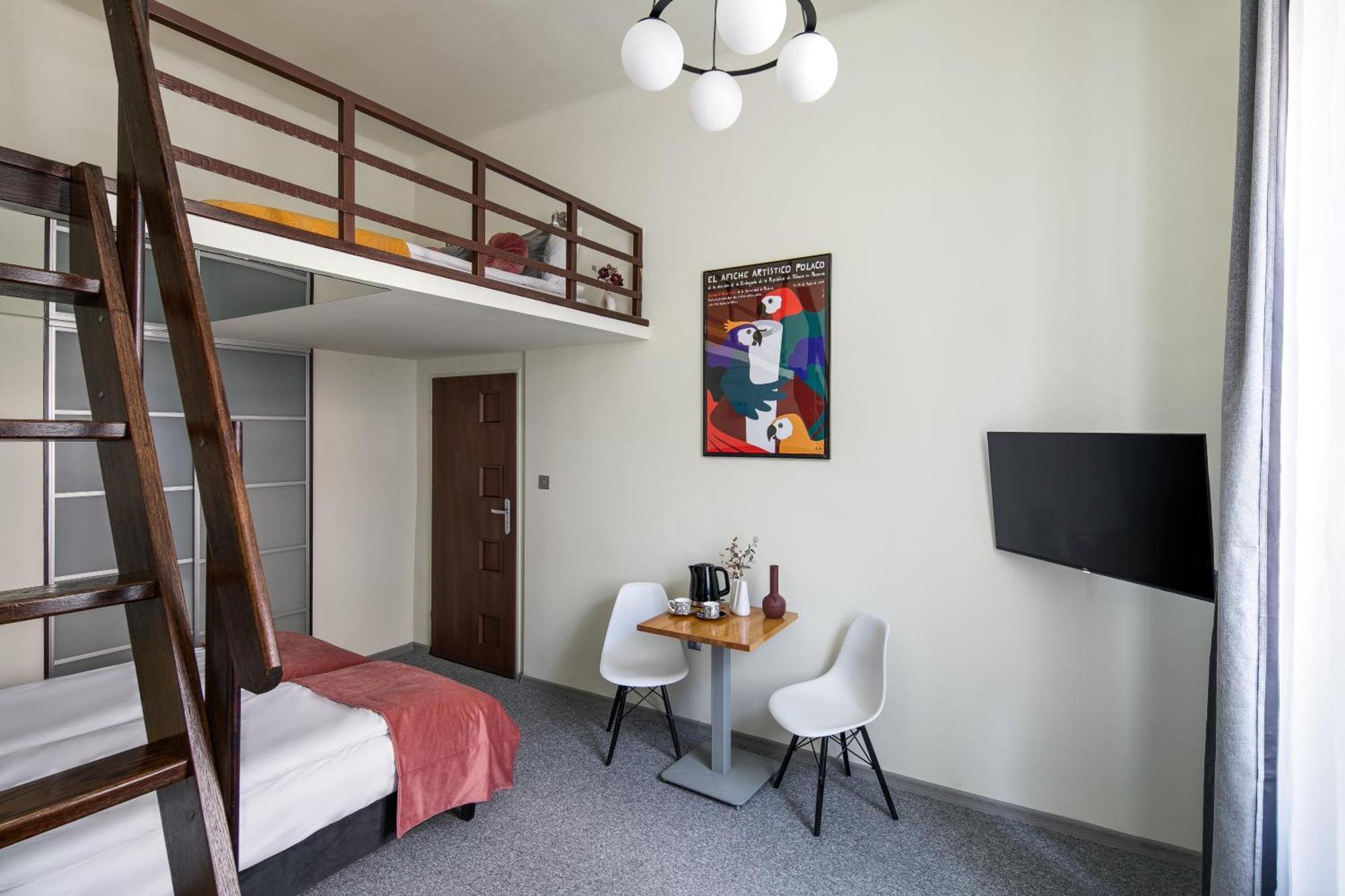 Corner Apartment *